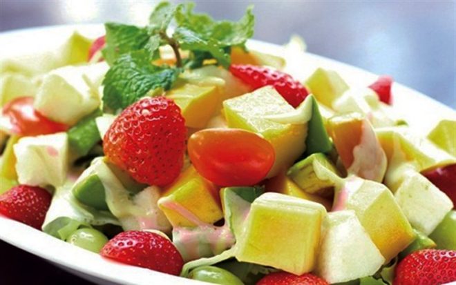Salad trái cây mùa hè