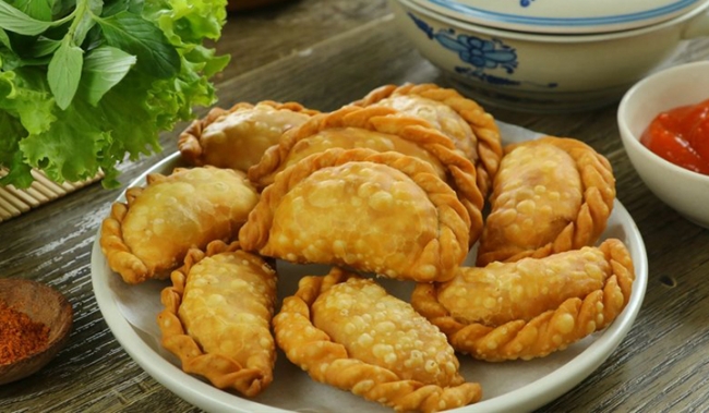 Cách Làm Bánh Gối Nhân Thịt, Chay Ngon Nhất 2022 | Nguyễn Kim